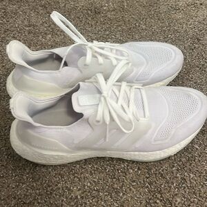 Adidas ultraboost 22 white